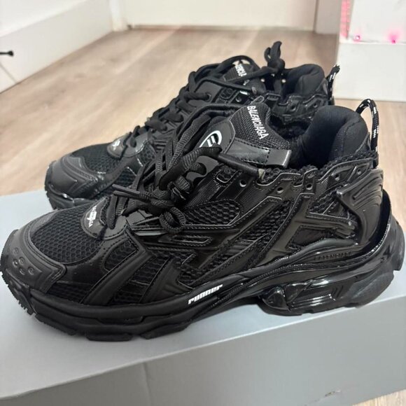 Balenciaga Other - Black Balenciaga runners